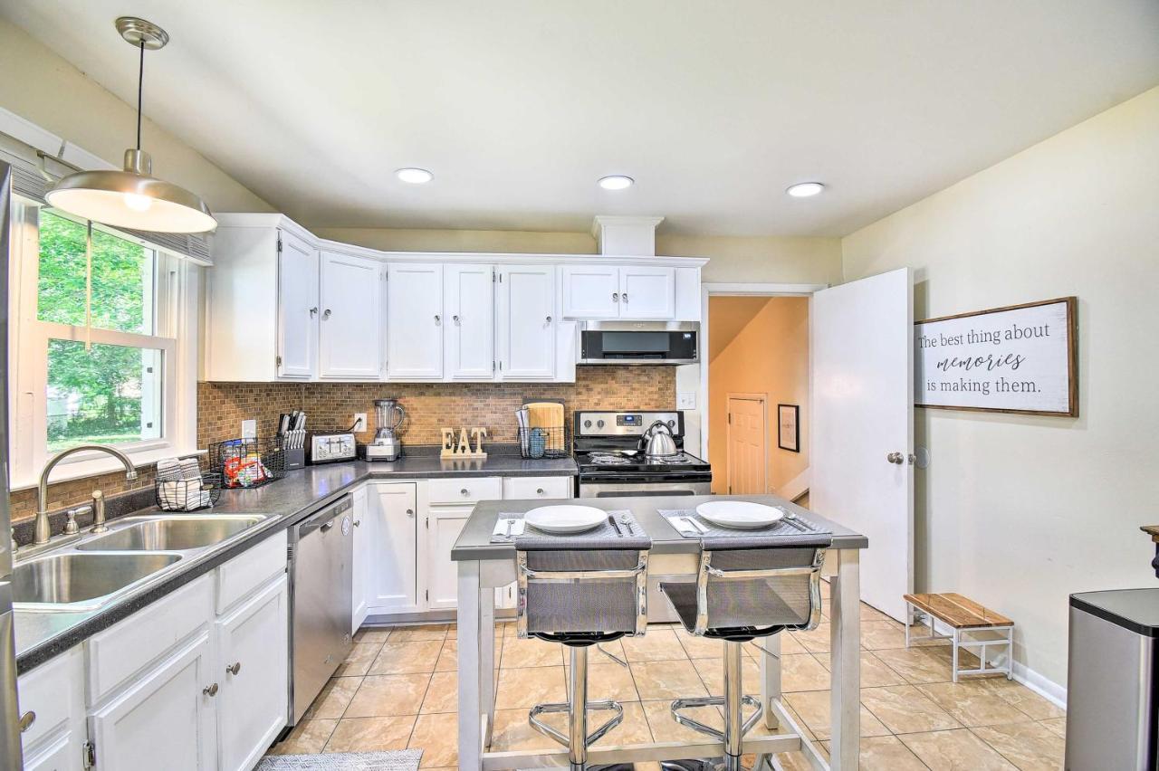 Charming Hampton Home With Yard 2 Mi To Beach! Eksteriør billede